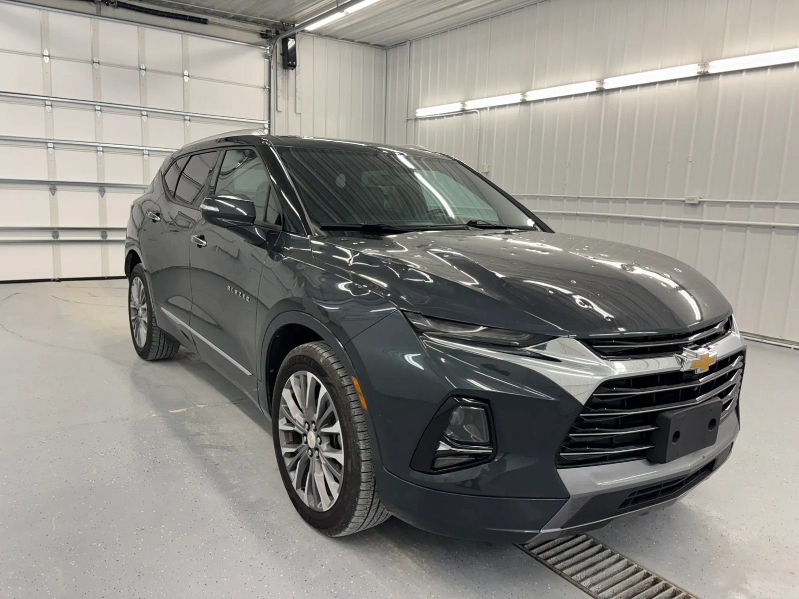 Used 2019 Chevrolet Blazer Premier w/ Driver Confidence II Package AWD/4WD image 16
