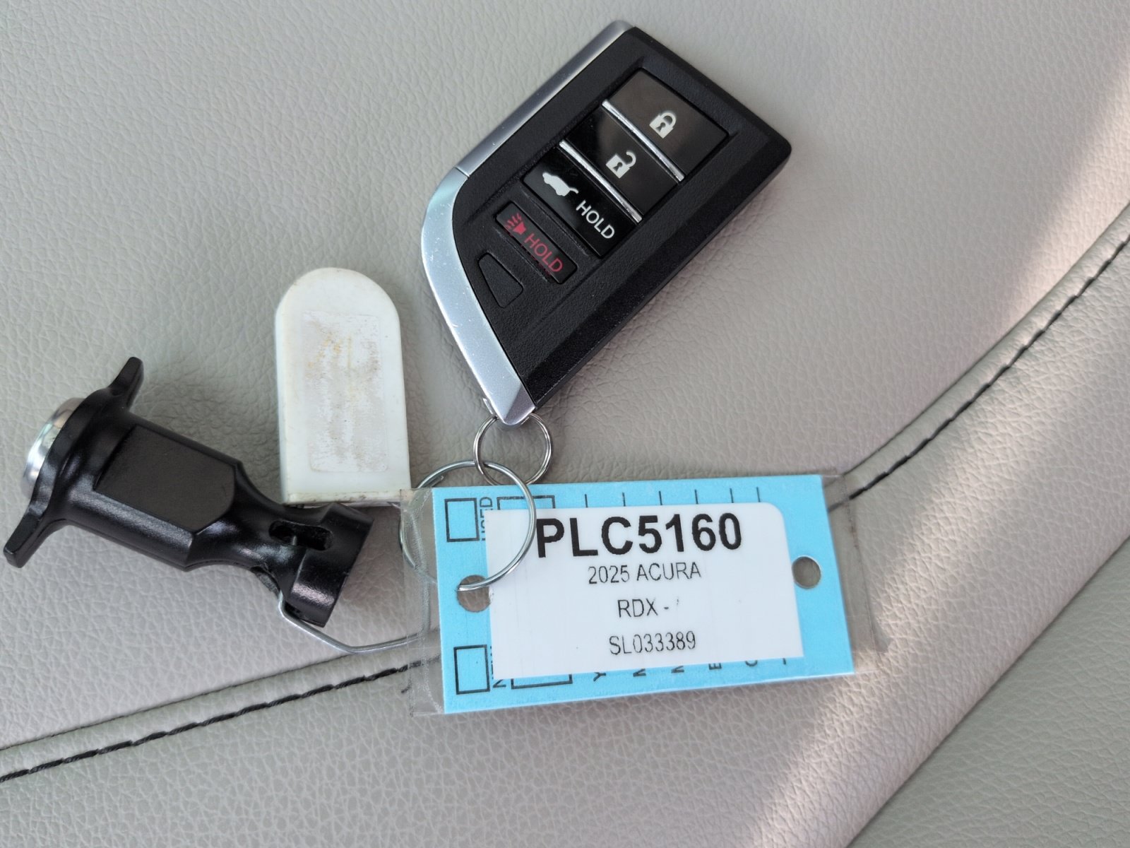 Used 2025 Acura RDX SH-AWD image 33