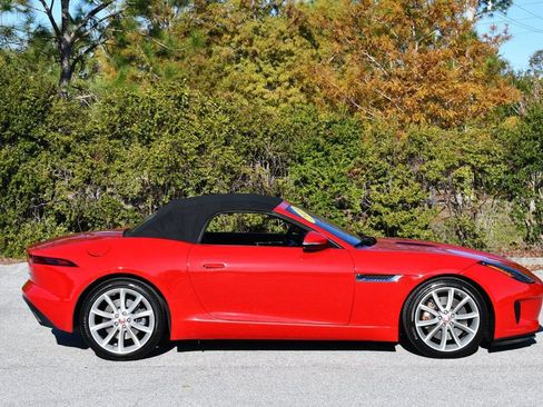 Used 2019 Jaguar F-TYPE Convertible image 39