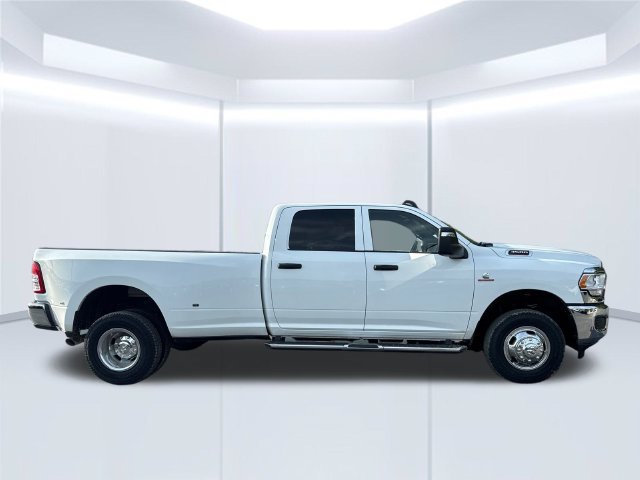 Used 2024 RAM 3500 Tradesman w/ Chrome Appearance Group AWD/4WD image 12