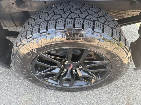 Used 2023 GMC Sierra 1500 Elevation AWD/4WD image 10