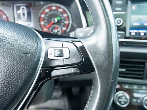 Used 2020 Volkswagen Jetta SE FWD image 24