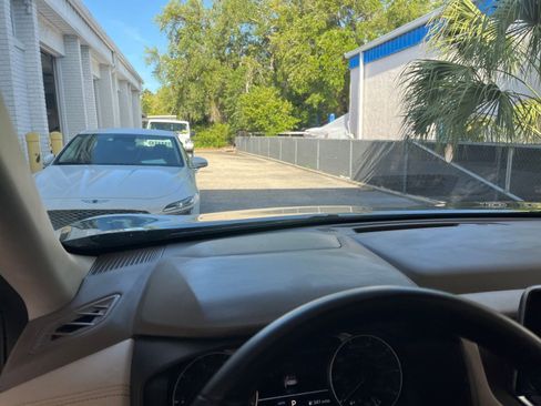 Used 2025 Nissan Rogue SV image 35