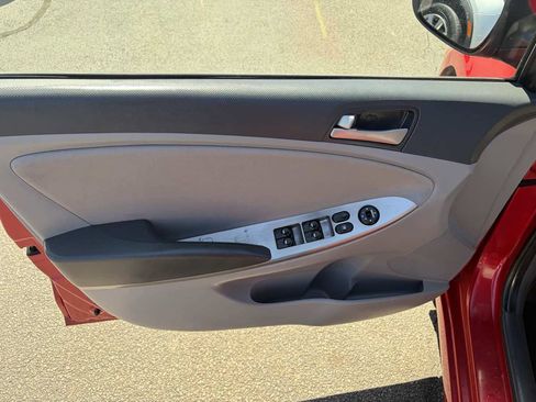 Used 2016 Hyundai Accent SE w/ Option Group 02 image 16