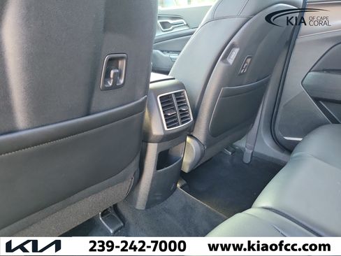 Used 2023 Kia Sportage EX FWD image 12