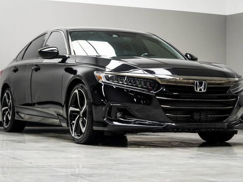 Used 2021 Honda Accord Sport image 4