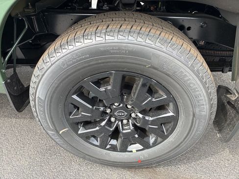 New 2026 Nissan Frontier SV w/ SV Convenience Package AWD/4WD image 11