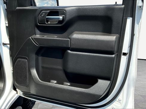 Used 2020 Chevrolet Silverado 1500 Custom Trail Boss w/ Custom Convenience Package AWD/4WD image 26
