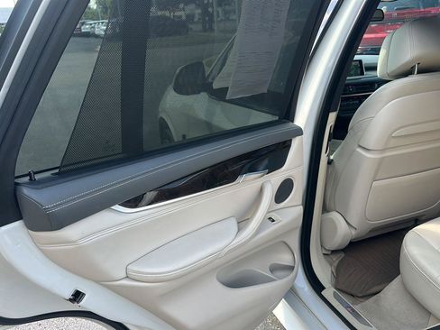 Used 2016 BMW X5 xDrive50i AWD/4WD image 19