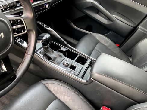Used 2024 Kia Sorento S w/ Panoramic Sunroof Package FWD image 15
