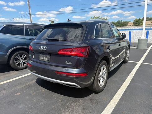 Used 2018 Audi Q5 2.0T Premium Plus w/ Premium Plus Package AWD/4WD image 3
