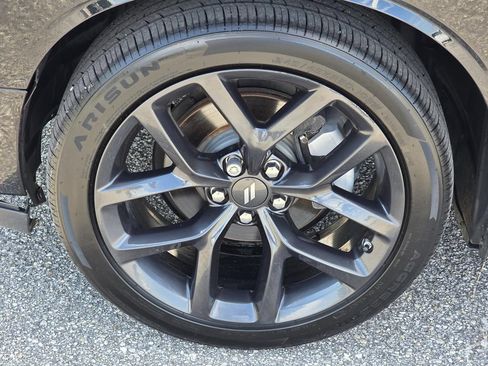 Used 2022 Dodge Challenger SXT w/ Driver Convenience Group RWD image 27