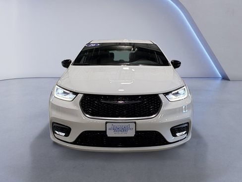 New 2026 Chrysler Pacifica Select image 8