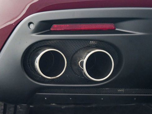 Used 2023 Ferrari Roma image 23