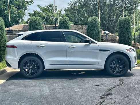 Used 2025 Jaguar F-PACE R-Dynamic S AWD/4WD image 6