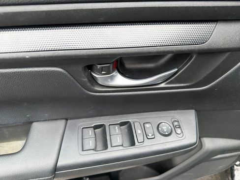 Used 2024 Honda CR-V LX image 7