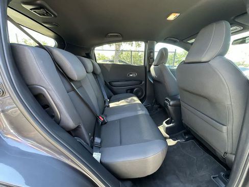 Used 2021 Honda HR-V Sport image 18