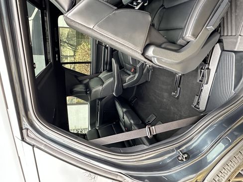 Used 2025 Ford Expedition Platinum w/ Stealth Appearance Package image 29