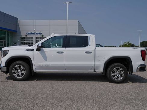 Used 2025 GMC Sierra 1500 SLT AWD/4WD image 10