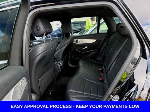 Used 2019 Mercedes-Benz GLC 300 4MATIC w/ AMG Line image 18