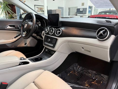 Used 2019 Mercedes-Benz CLA 250 4MATIC image 19