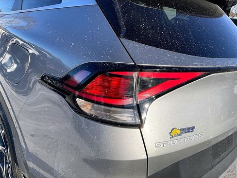 Used 2023 Kia Sportage LX image 28