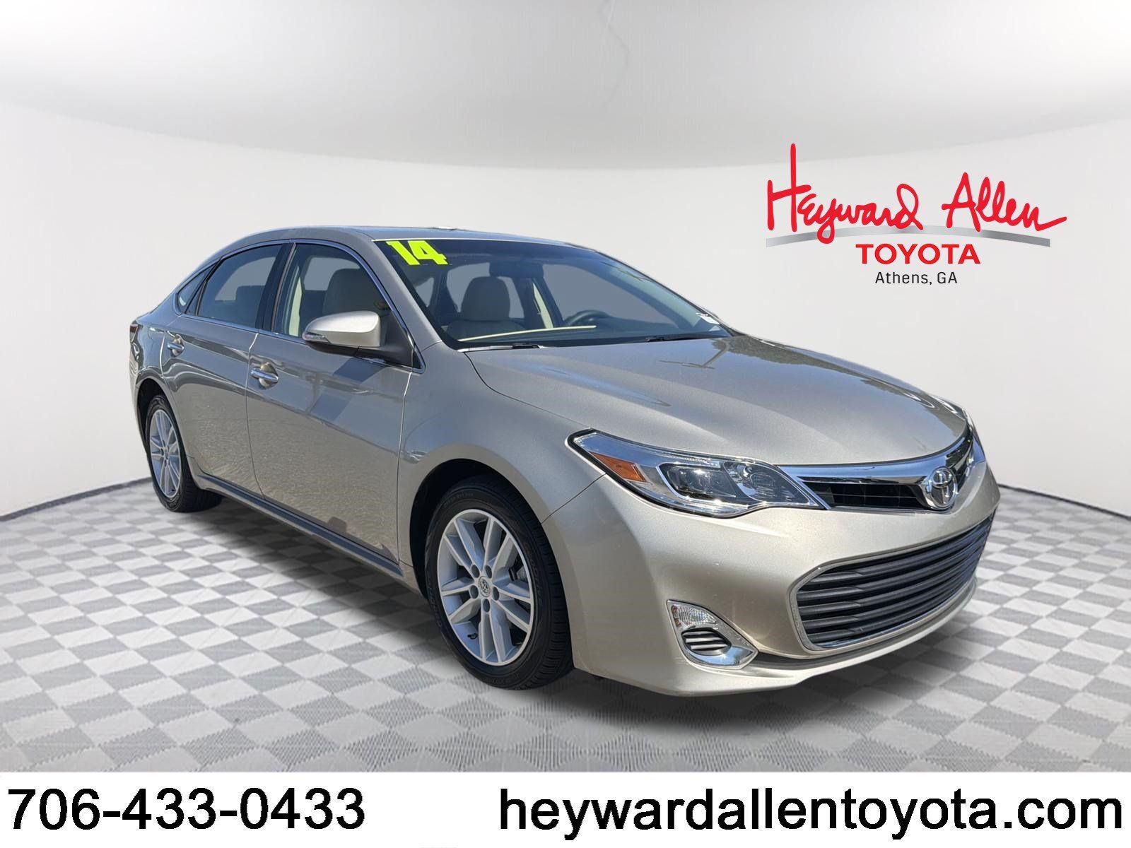 Used 2014 Toyota Avalon XLE FWD image 1