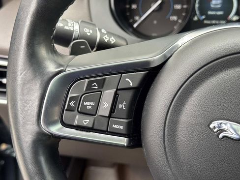 Used 2018 Jaguar F-PACE Prestige image 29