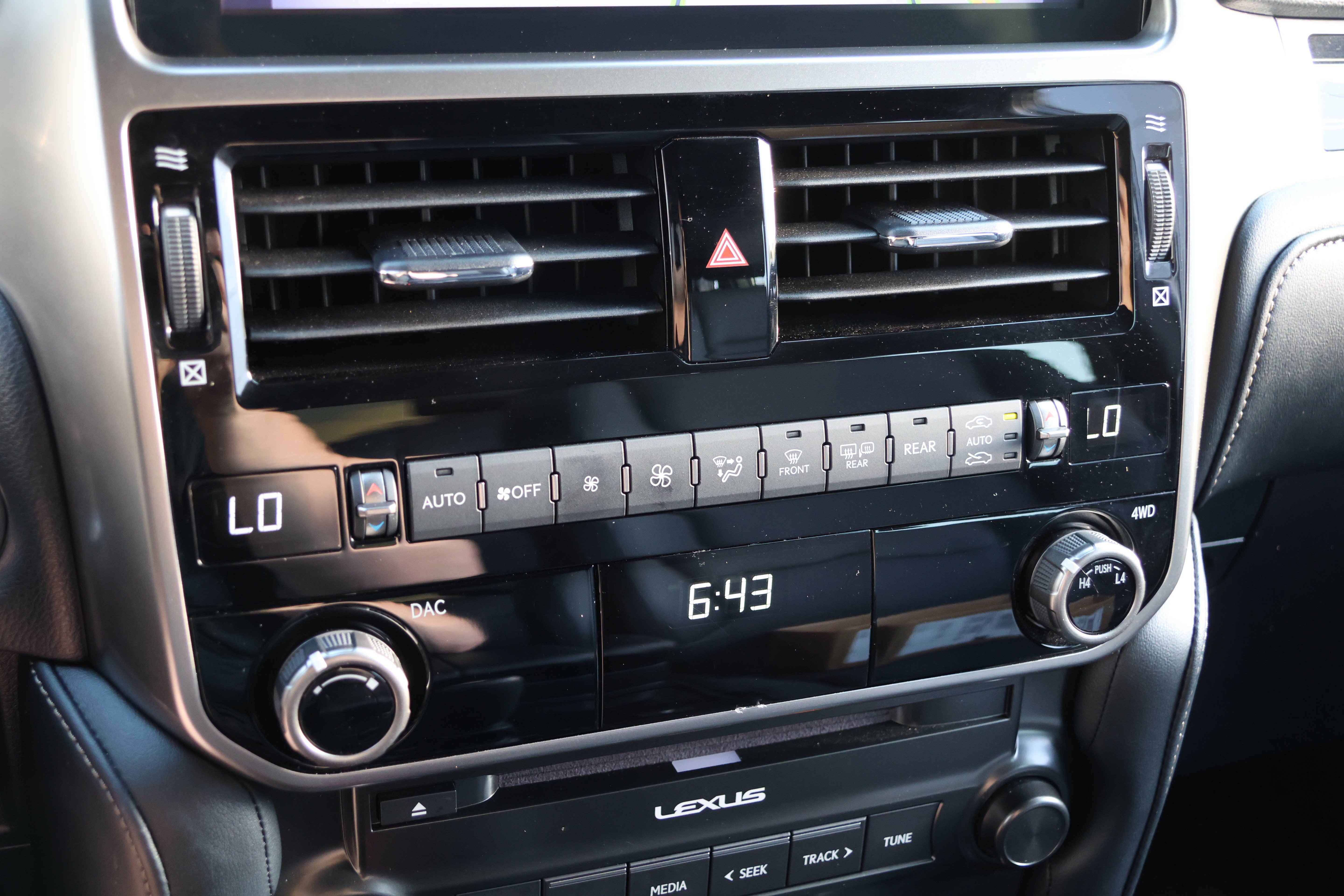 Used 2023 Lexus GX 460 Premium AWD/4WD image 27