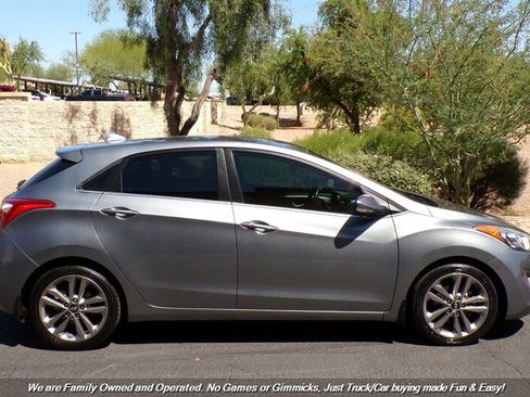 Used 2016 Hyundai Elantra GT w/ Option Group 02 image 5