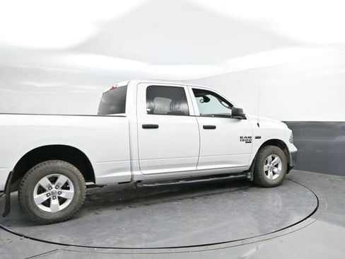 Used 2022 RAM 1500 Classic SLT AWD/4WD image 2
