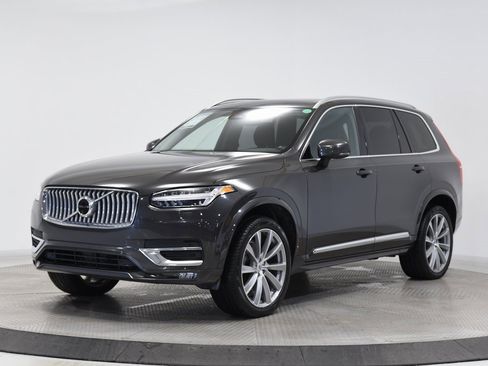 Used 2023 Volvo XC90 B6 Plus image 3