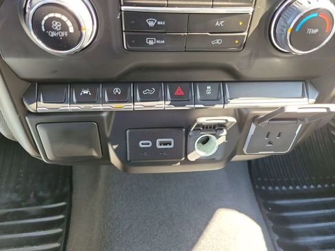 Used 2023 Chevrolet Silverado 1500 Custom AWD/4WD image 34