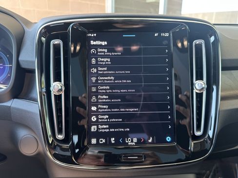 Used 2023 Volvo C40 P8 Recharge Ultimate image 20