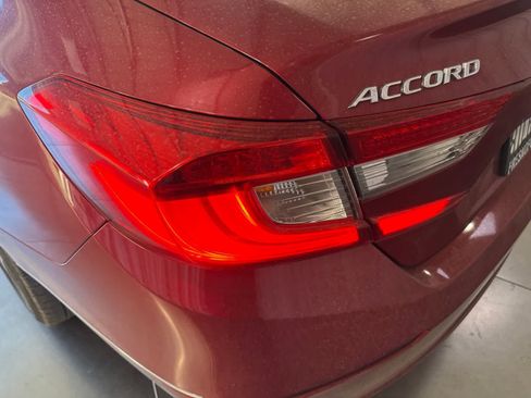 Used 2018 Honda Accord EX-L image 10