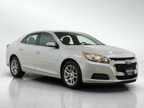 Used 2015 Chevrolet Malibu LT image 7