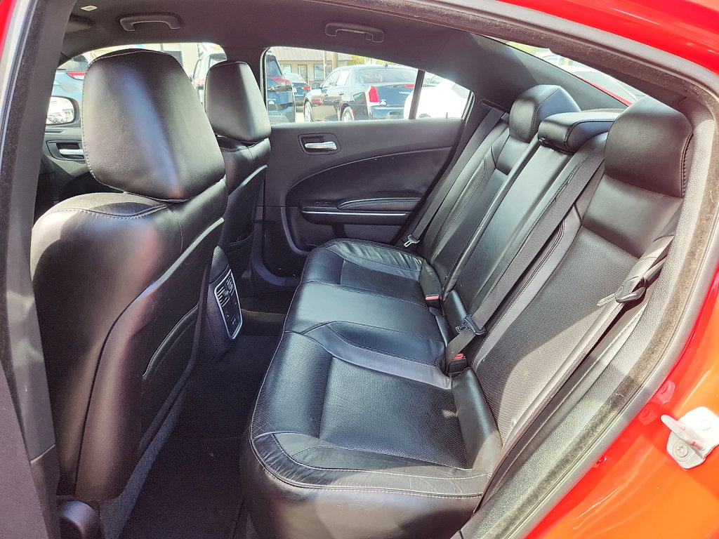 Used 2019 Dodge Charger SXT w/ Leather Interior Group RWD image 19