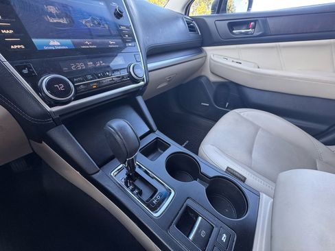 Used 2019 Subaru Outback 2.5i Limited w/ Popular Package #2 image 15