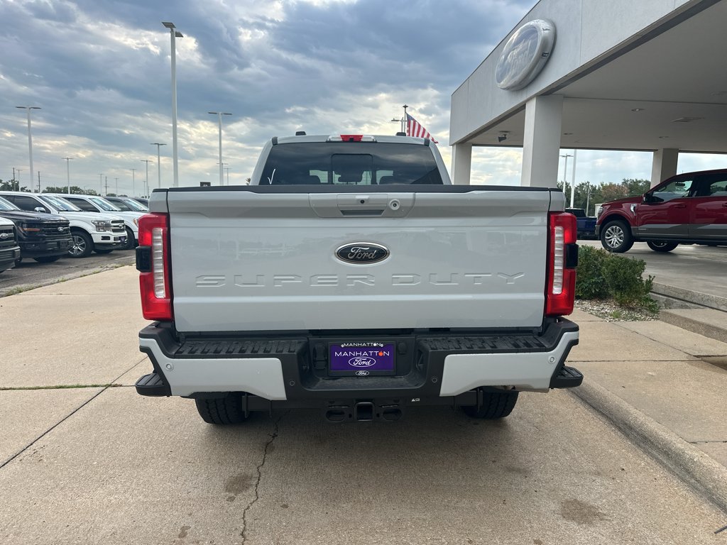 New 2026 Ford F250 Lariat w/ Black Appearance Package AWD/4WD image 16