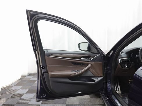 Certified 2022 BMW M550i xDrive M550i xDrive w/ Executive Package image 4