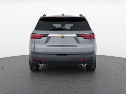 Used 2023 Chevrolet Traverse Premier FWD image 7