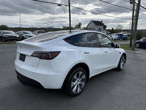 Used 2021 Tesla Model Y Long Range image 6