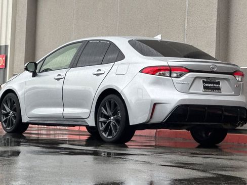 Used 2024 Toyota Corolla SE image 6