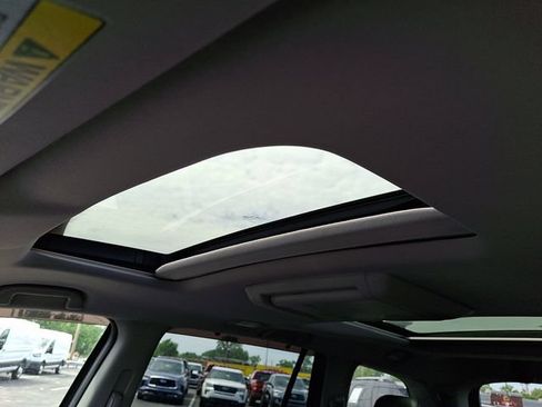 Used 2016 Honda Pilot Elite image 15