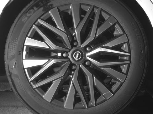 Used 2025 Nissan Altima 2.5 SV image 15