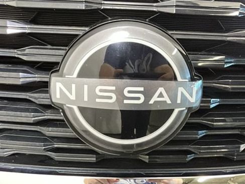 Used 2023 Nissan Rogue SV w/ SV Premium B Package AWD/4WD image 8