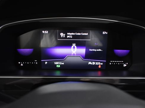 Used 2024 Volkswagen Tiguan SE R-Line image 20