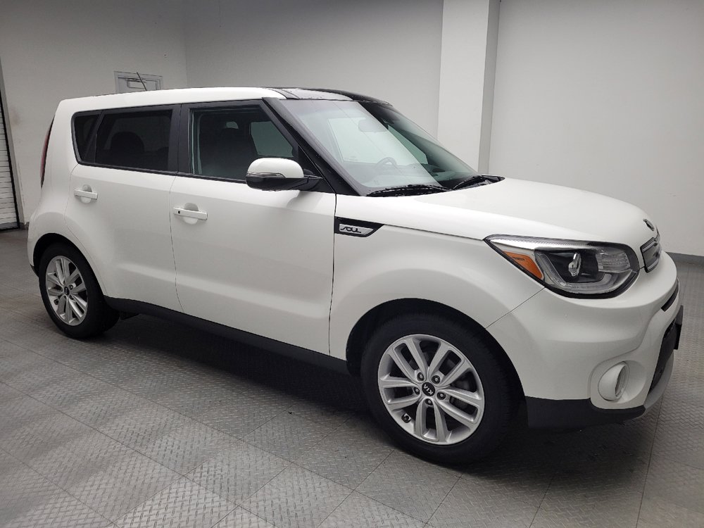 Used 2019 Kia Soul + w/ Primo Package FWD image 11
