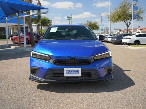Used 2022 Honda Civic Sport image 2