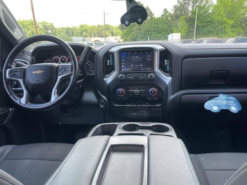 Certified 2021 Chevrolet Silverado 1500 LT AWD/4WD image 15